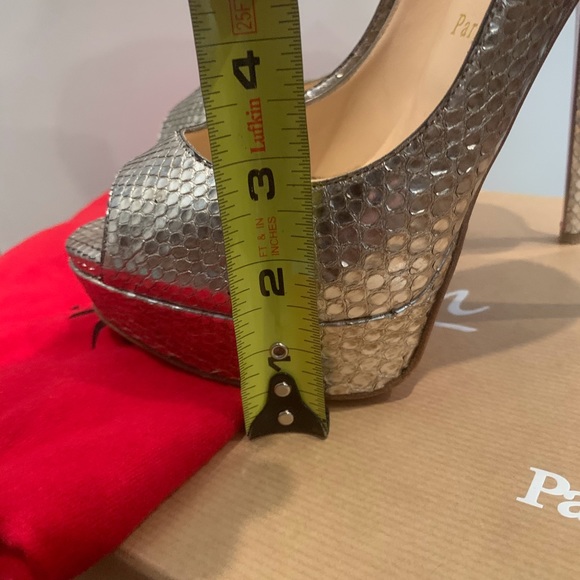 Christian Louboutins pumps - Picture 4 of 5